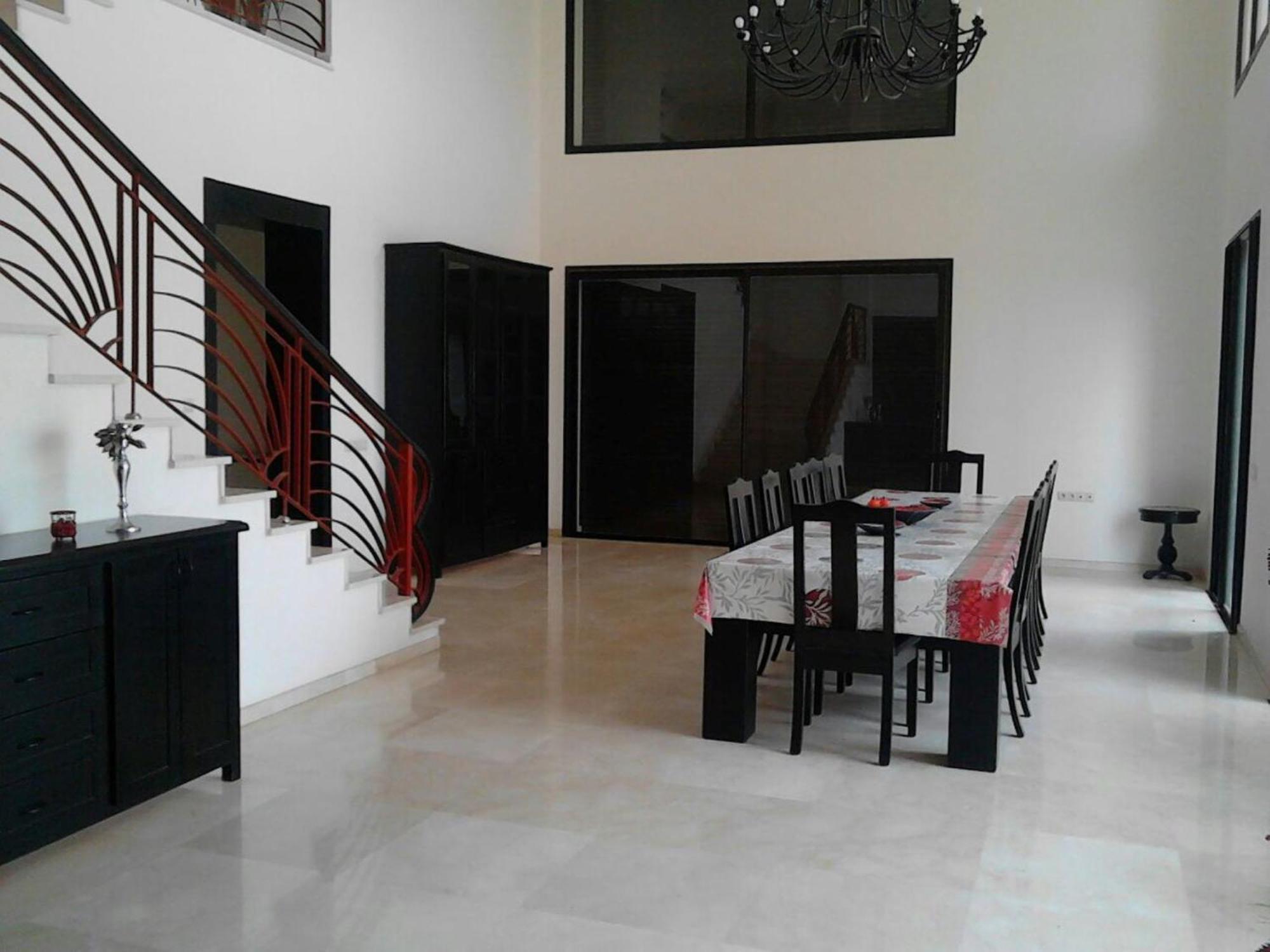Luxurious 7 Bdrms Pool T72024